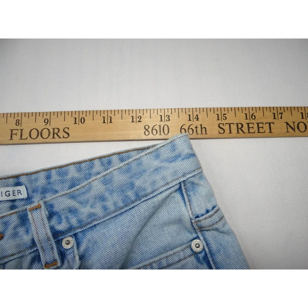 Vintage Y2K Tommy Hilfiger‎ Light Wash Denim High Waisted Shorts Womens Size 8